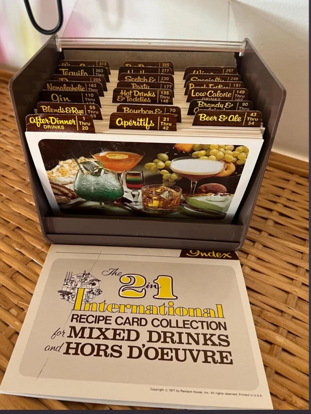 Vintage 21 International Recipe Card Index - Clear Acrylic with Brown Base